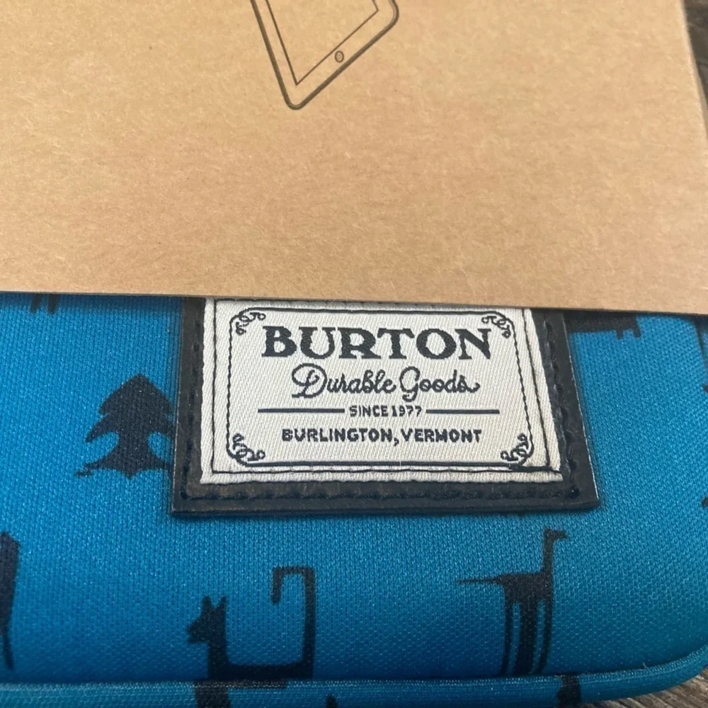 New Burton Tablet Sleeve Case Blue Wallpaper Tribal Animal Print 9.5” x 7.75”